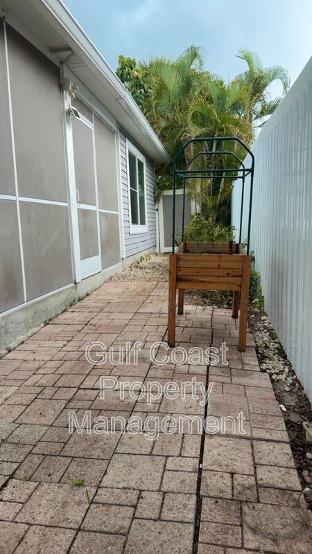 11652 PAWLEY AVE property image