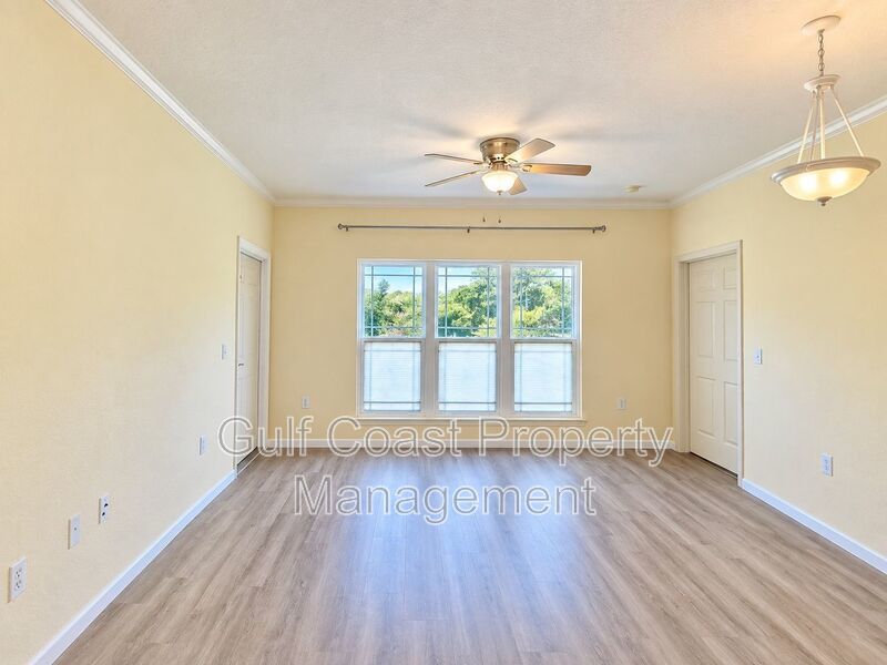 Downtown Bradenton Waterfront Condo 2/2 – Pool, Fitness & Riverwalk Access property image