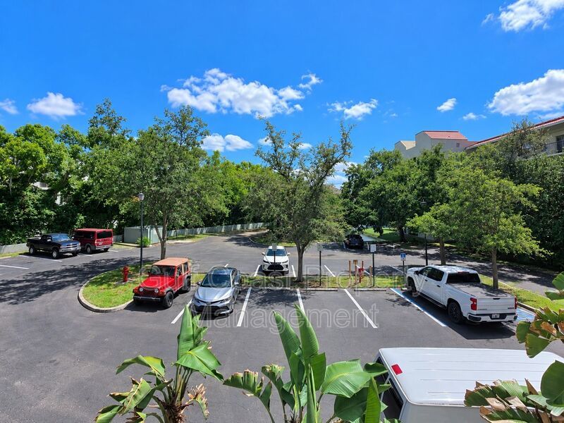 Downtown Bradenton Waterfront Condo 2/2 – Pool, Fitness & Riverwalk Access property image