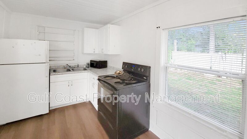 Annual One Bedroom, One Bath updated rental located in Edgewood Subdivision property image