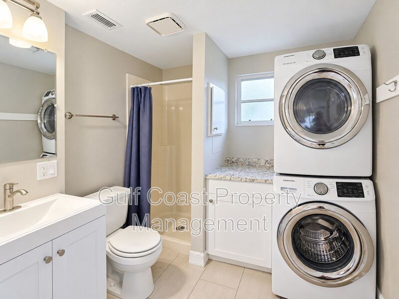 Beautifully Updated Annual Rental with 2 Bed, 2 Bath & Private Fenced Backyard Yard property image