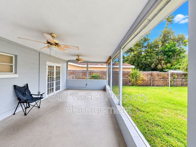 Beautifully Updated Annual Rental with 2 Bed, 2 Bath & Private Fenced Backyard Yard property image