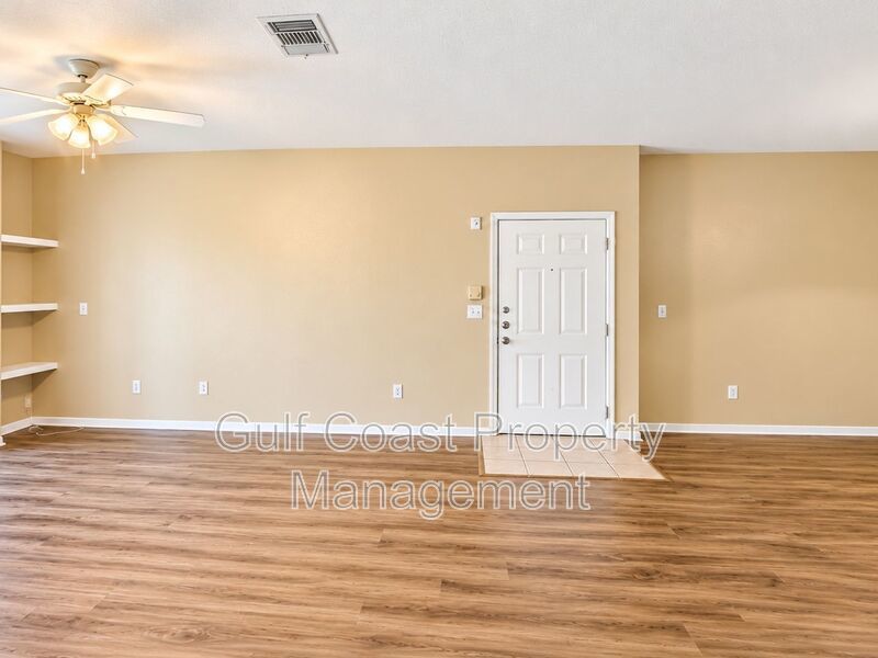 MOVE-IN SPECIAL! ½ OFF YOUR FIRST MONTH’S RENT! 1/1 Gated Allegro Palm – Resort-Style Amenities! property image