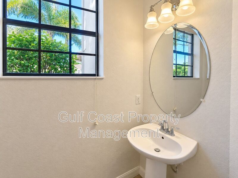 ANNUAL RENTAL – BEAUTIFUL 3 BEDROOM, 2.5 BATH END-UNIT TOWNHOME IN HERITAGE HARBOUR – 2-CAR GARAGE & PRIVATE CUL-DE-SAC LOCATION! property image
