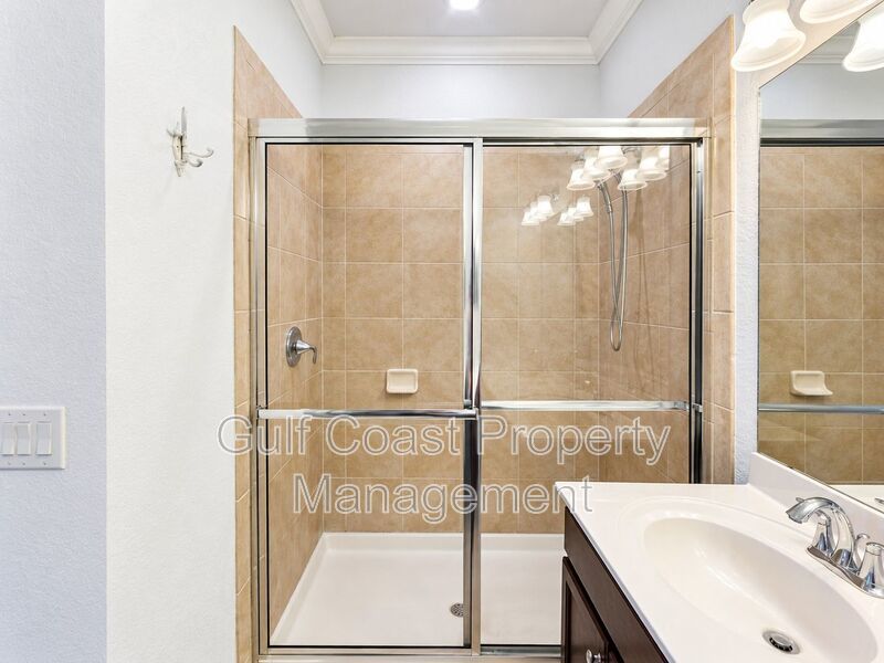 ANNUAL RENTAL – BEAUTIFUL 3 BEDROOM, 2.5 BATH END-UNIT TOWNHOME IN HERITAGE HARBOUR – 2-CAR GARAGE & PRIVATE CUL-DE-SAC LOCATION! property image