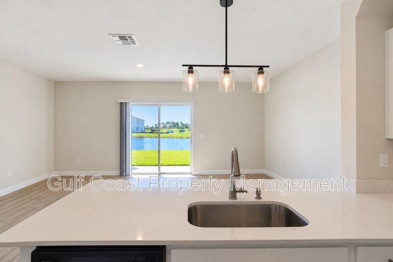 ANNUAL RENTAL – Beautiful 3BR/2.5BA Lakefront Townhome in Star Farms at Lakewood Ranch! With Resort-Style Amenities! property image