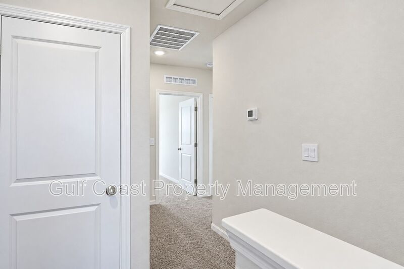 ANNUAL RENTAL – Beautiful 3BR/2.5BA Lakefront Townhome in Star Farms at Lakewood Ranch! With Resort-Style Amenities! property image