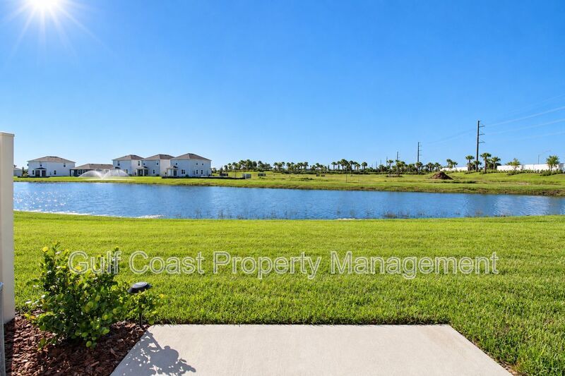 ANNUAL RENTAL – Beautiful 3BR/2.5BA Lakefront Townhome in Star Farms at Lakewood Ranch! With Resort-Style Amenities! property image