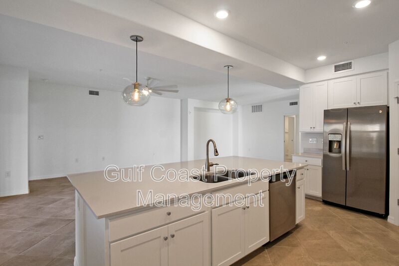 Modern Luxury Meets Unbeatable UTC Location! property image