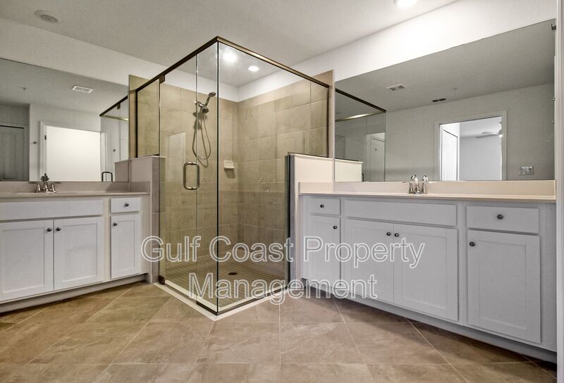 Modern Luxury Meets Unbeatable UTC Location! property image