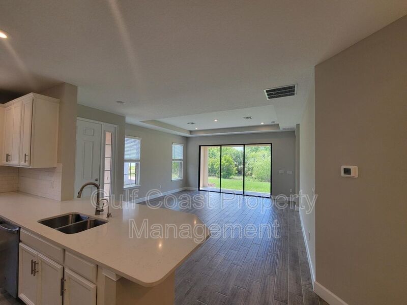 Annual 2 Bedroom, 2.5 bath With a Den Rental Located in the Gated Community of Esplanade Artisan Lakes property image