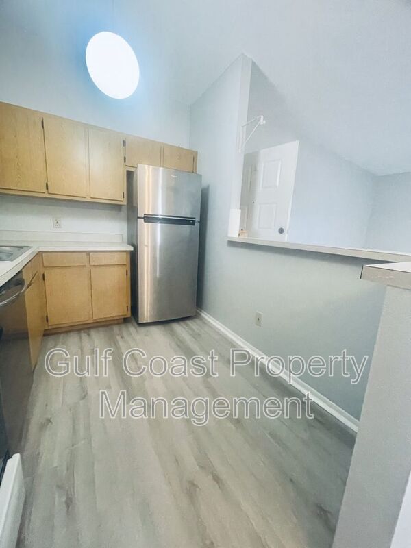 Light and Bright Condo - Island Park property image