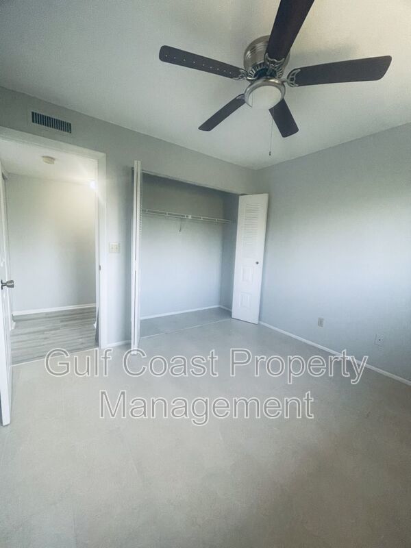 Light and Bright Condo - Island Park property image