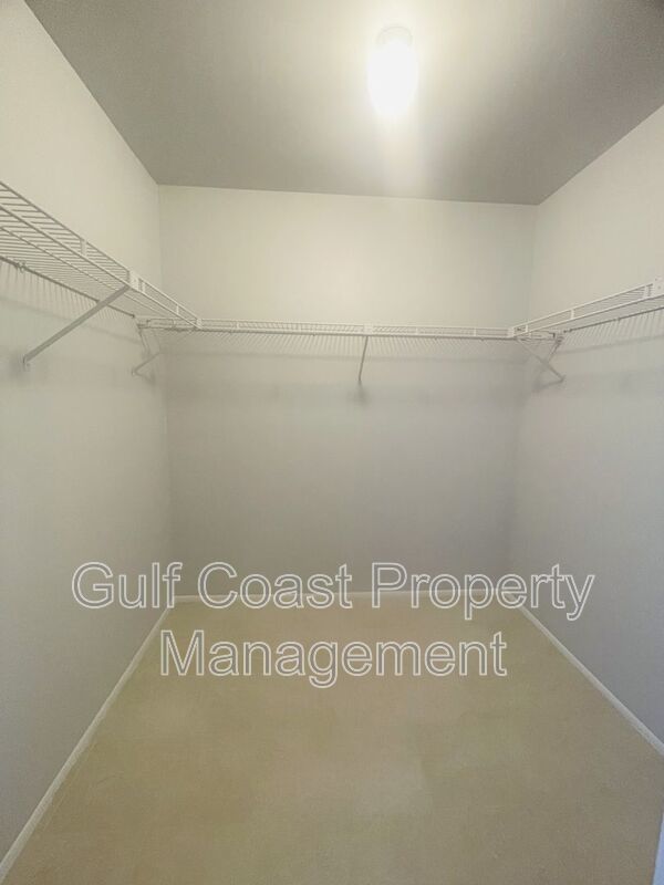 Light and Bright Condo - Island Park property image