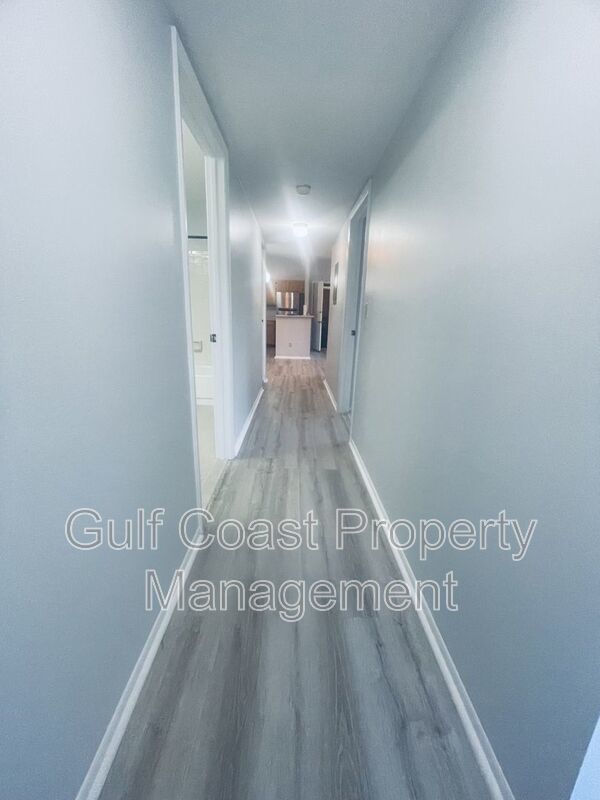 Light and Bright Condo - Island Park property image