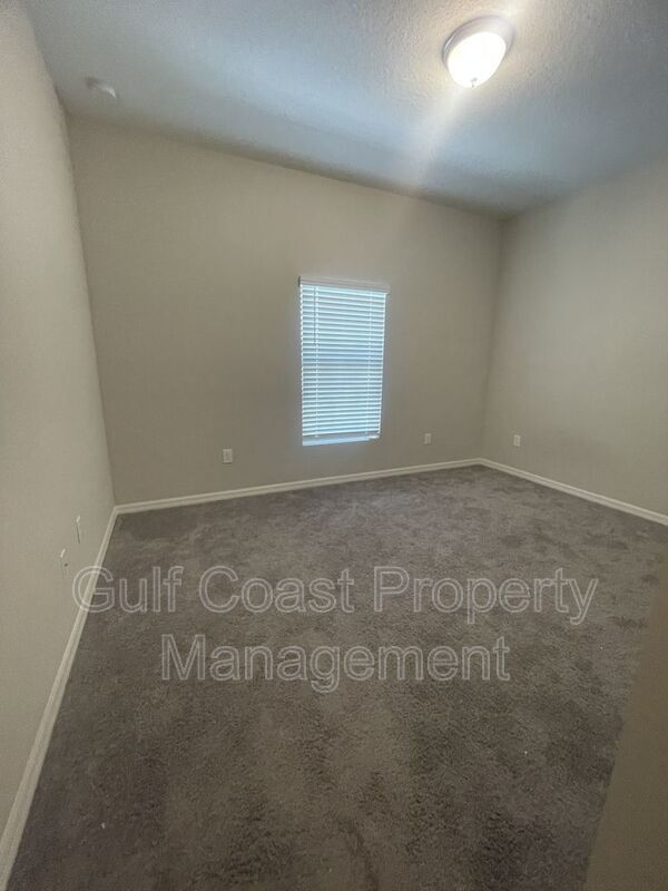 Single Family Home on Large Corner Lot property image