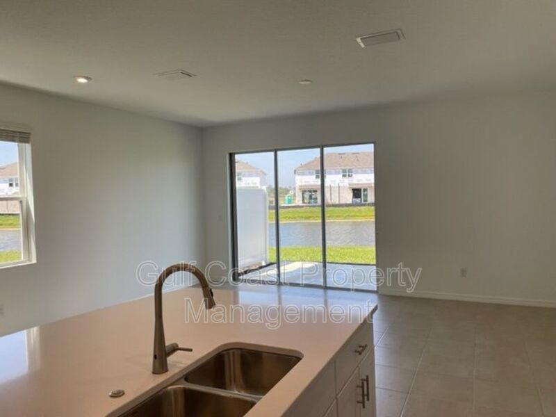 End Unit 3 Bedroom 2.5 Bath Town Home Available for Immediate Occupancy property image