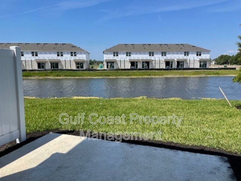End Unit 3 Bedroom 2.5 Bath Town Home Available for Immediate Occupancy property image