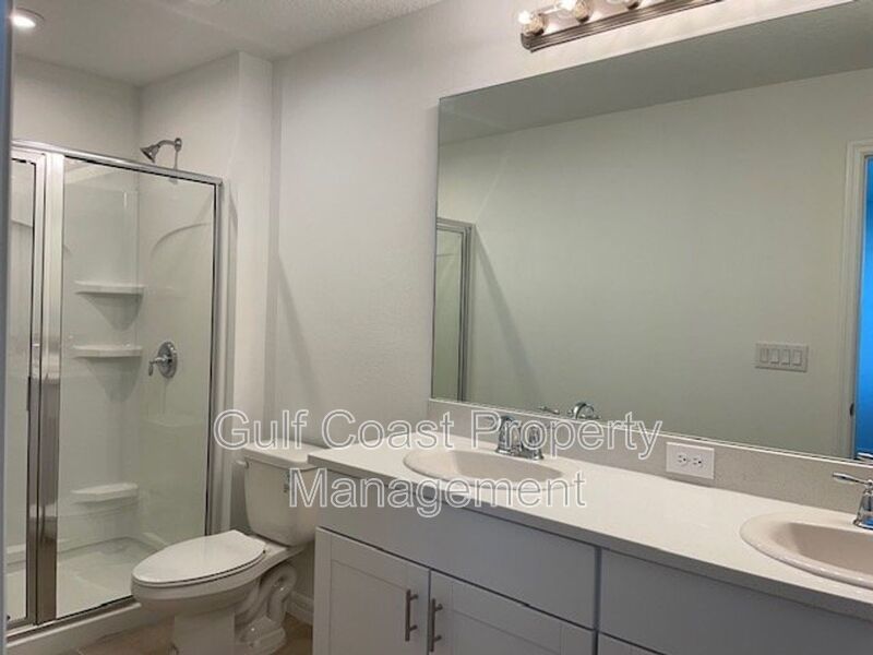 End Unit 3 Bedroom 2.5 Bath Town Home Available for Immediate Occupancy property image
