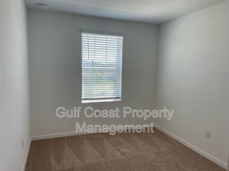 End Unit 3 Bedroom 2.5 Bath Town Home Available for Immediate Occupancy property image