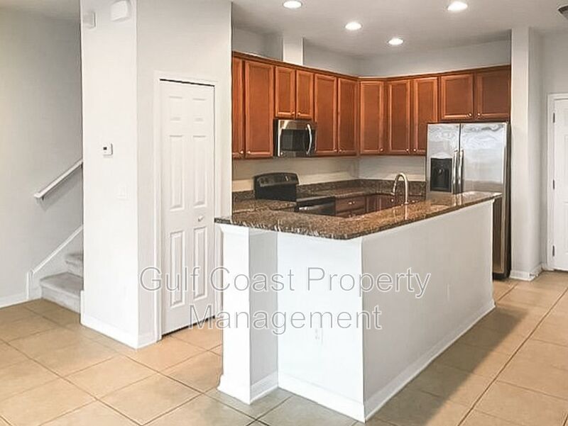 Annual Unfurnished 3-bedroom, 2.5 bath, with a 2-Car Garage Townhome Located in the Gated Community of Copperstone property image