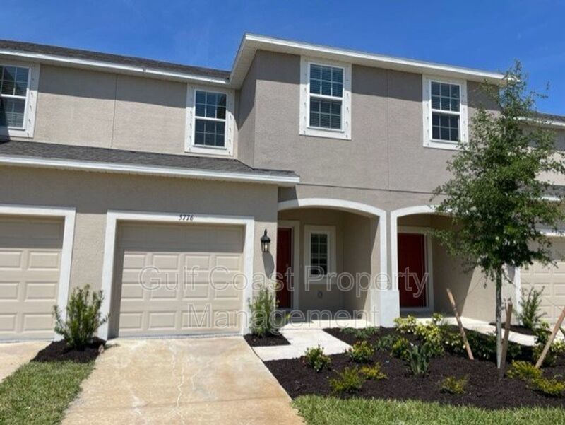 3 Bedroom Town Home Excellent Location! property image