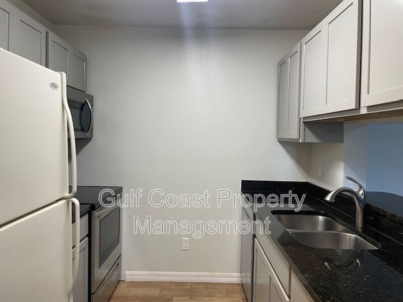 2/2 First Floor Condo in Palmer Ranch property image