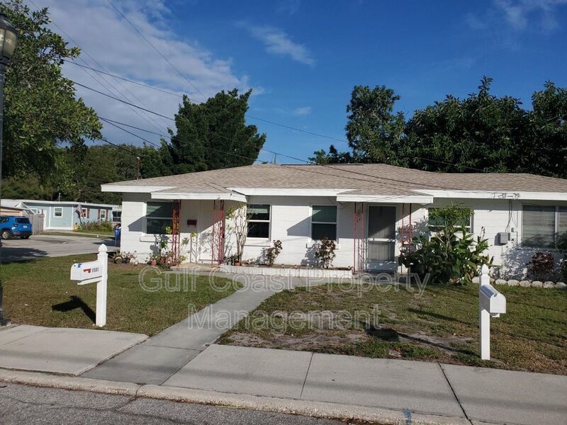 Annual Updated One Bedroom, One Bath Duplex Located in The Village of the Art property image