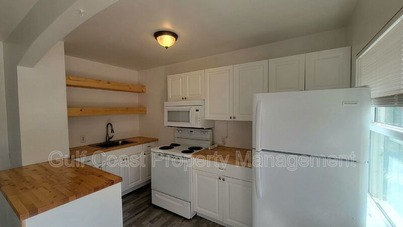 Annual Updated One Bedroom, One Bath Duplex Located in The Village of the Art property image