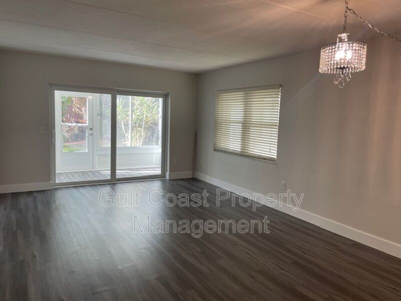 2/2 Condo Located on the Historic Venice Island property image