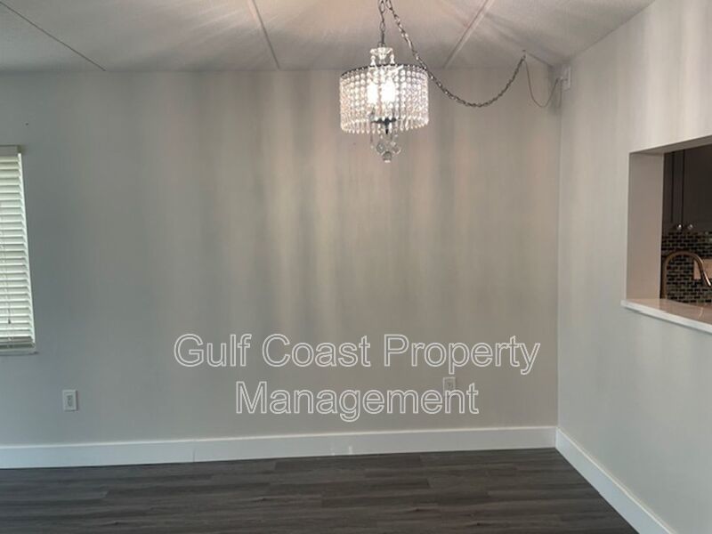 2/2 Condo Located on the Historic Venice Island property image