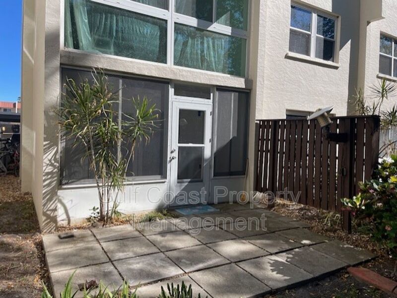 2/2 Condo Located on the Historic Venice Island property image