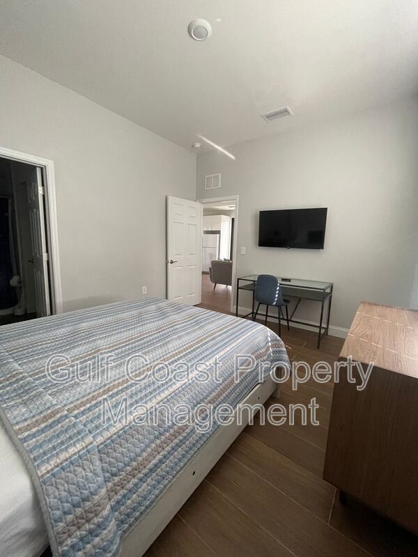 681 Windermere Drive property image