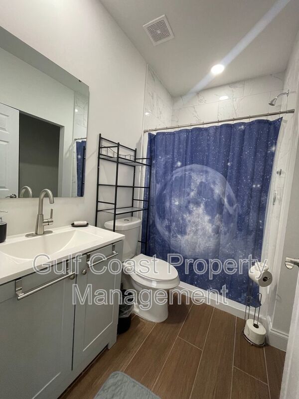 681 Windermere Drive property image