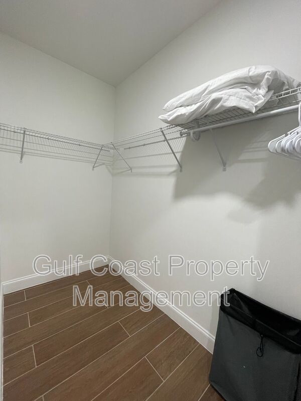 681 Windermere Drive property image