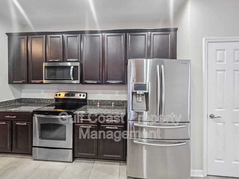 Annual Four Bedroom, Three bath, Pool Home Located in the Gated Community of Copperstone property image